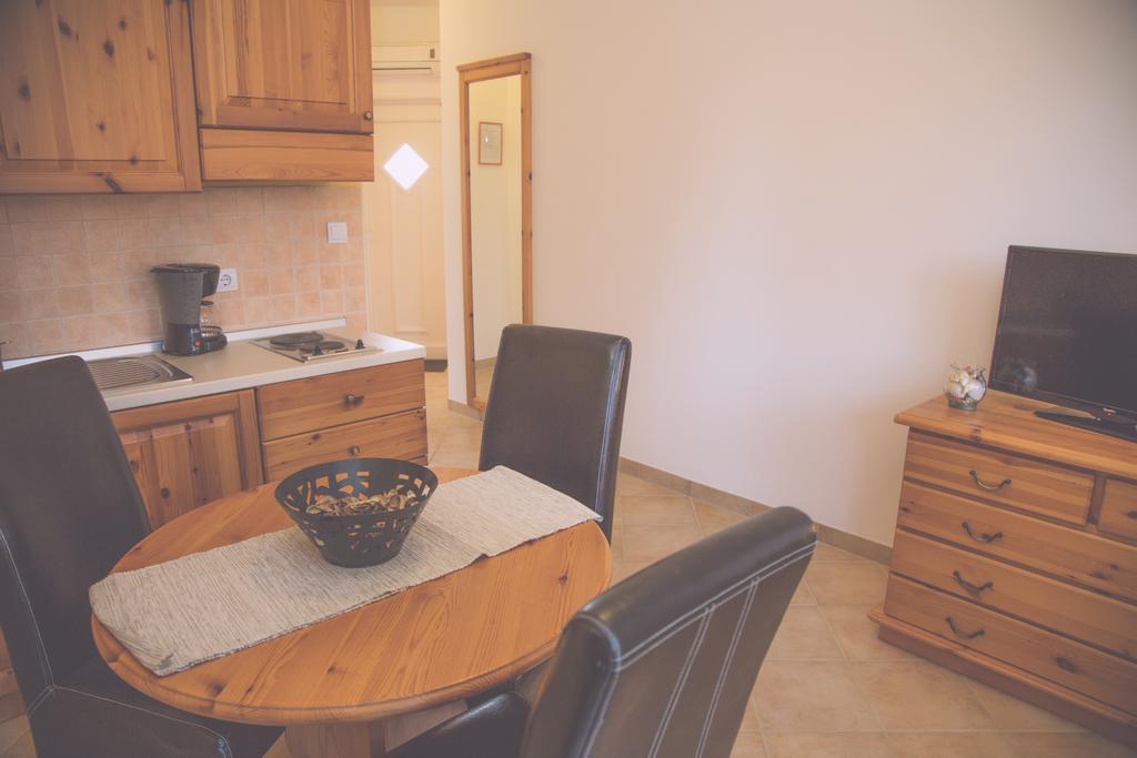 Apartments Meri Ližnjan Chambre photo