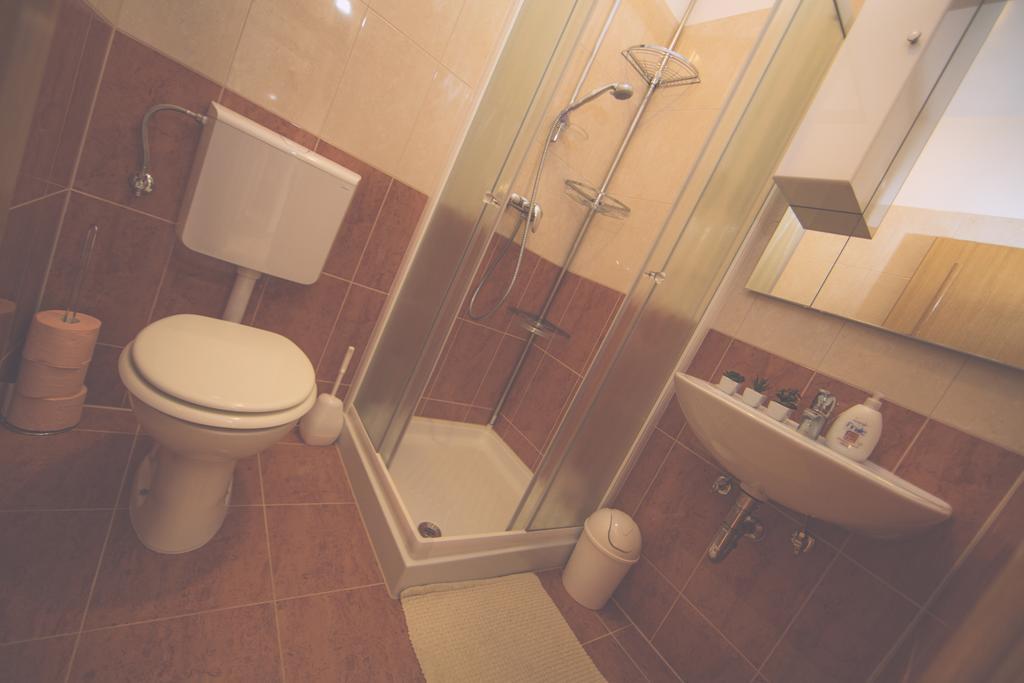 Apartments Meri Ližnjan Chambre photo